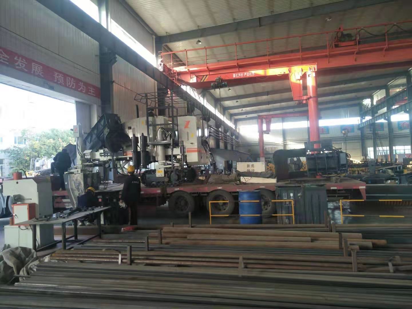 發(fā)車！新路緣混凝土滑模攤鋪機(jī)發(fā)襄陽棗陽，助力公路修筑